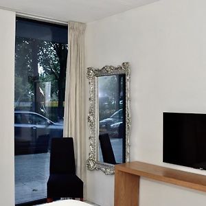 Studio met een King Size Bed